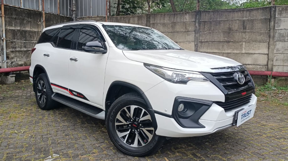 TOYOTA FORTUNER FORTUNER 2.4 VRZ TRD AT DIESEL (NEW) AT 2018